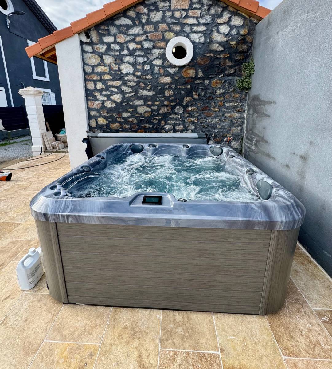 Magasin de Spa haut de gamme à Lunel 34400 dans l'Hérault